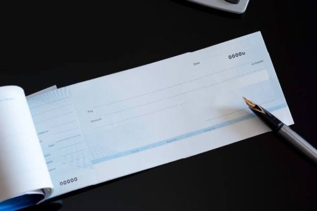 CRIME UP Police Apprehend the Gang Behind the Rs 4.5 Crore Fraud Using Counterfeit Cheques