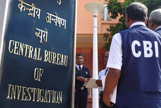 CBI exposes cyber gang, scams ₹350 crore from American citizens; three arrested.